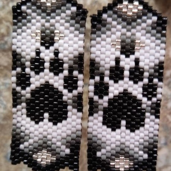 Flat beaded earrings - Picture 2 of 2